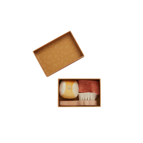 Olli Ella Dinkum Dog Starter Set - ball, bandana and brush kit in box