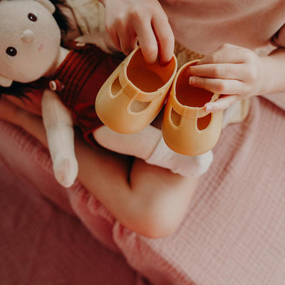 Chaussures pour poupées Dinkum - Jaune maïs